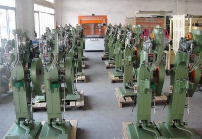 汽車離合器片鉚釘機(jī) 現(xiàn)機(jī)供貨，一站式滿足您的生產(chǎn)與采購需求